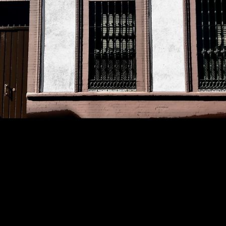 Junto A La Calle Betis: El Corazon De Triana Seville Exterior photo